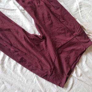 Lululemon women's athletic pants great condition red